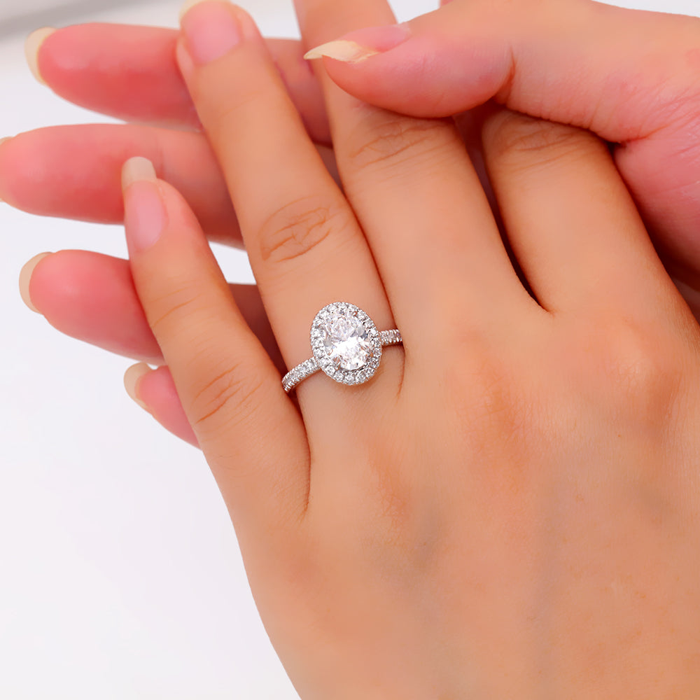 Luxury Pear Halo Engagement Ring