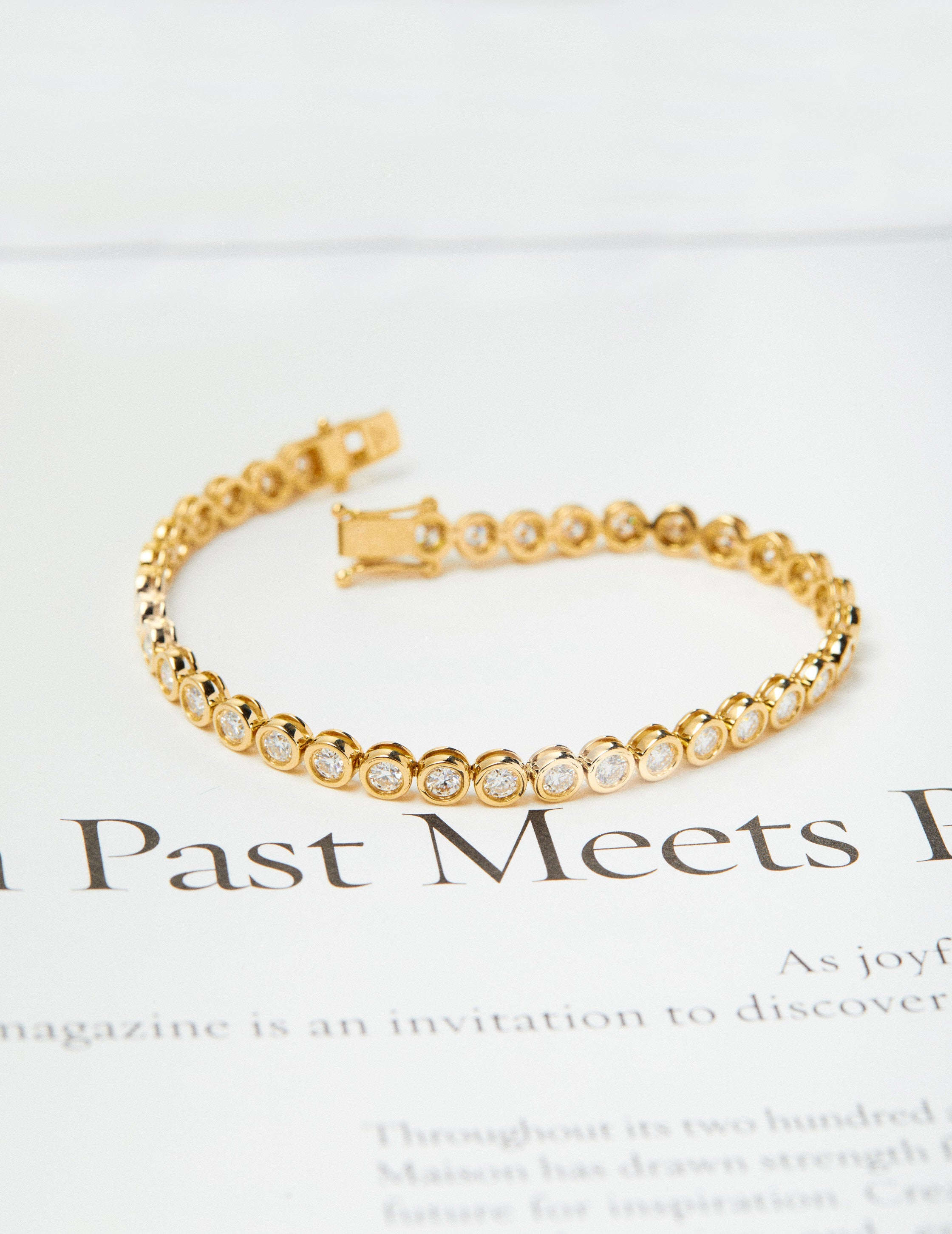 Luxe Bezel Diamond Bracelet