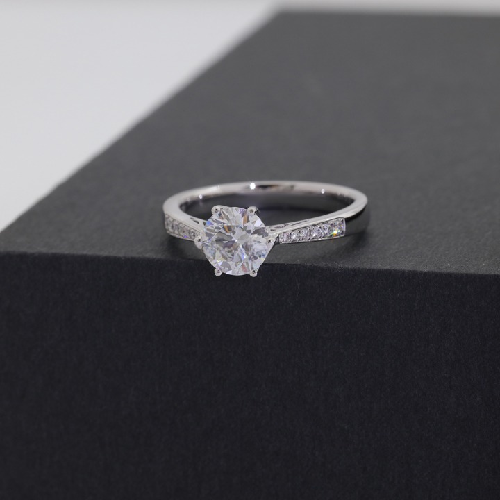Luxury Emerald Cut Engagement Ring
