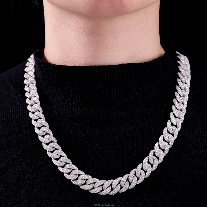VVS Moissanite Cuban Link Chain