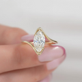 Exquisite Oval Cut Lab-Grown Diamond Engagement Ring