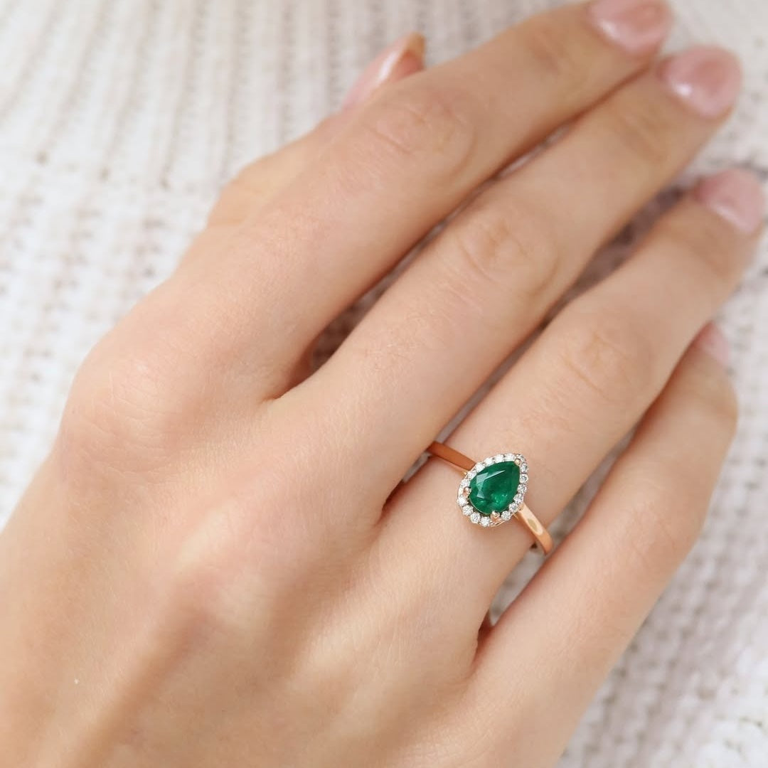Exquisite Pear Cut Colombian Emerald & Diamond Ring